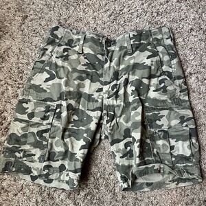Old navy camo cargo shorts